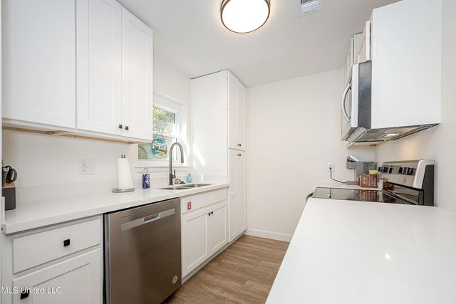 114 Ethel Circle, 8, Ocean Springs, MS 39564