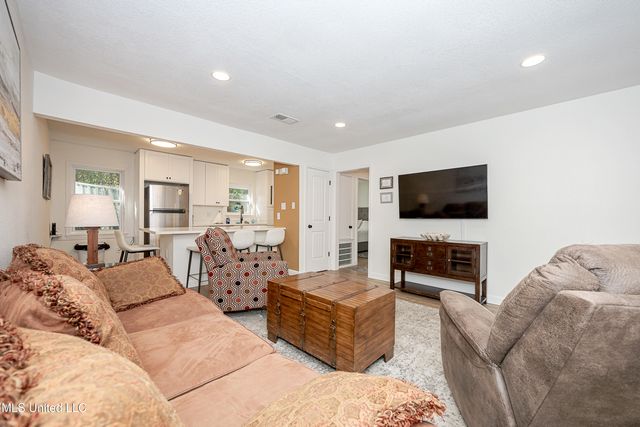 114 Ethel Circle, 8, Ocean Springs, MS 39564