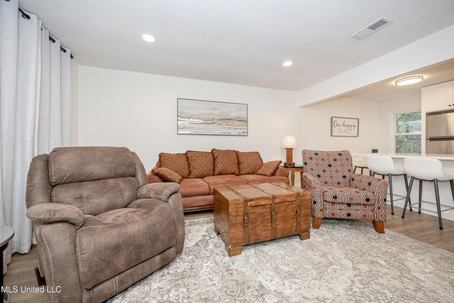 114 Ethel Circle, 8, Ocean Springs, MS 39564