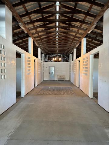 21051 SE 42ND STREET, Morriston, FL 32668