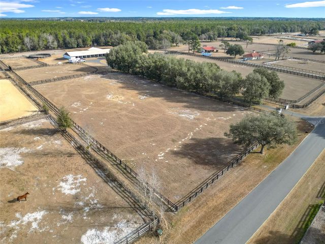 21051 SE 42ND STREET, Morriston, FL 32668