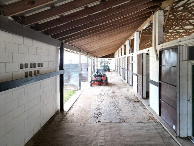 21051 SE 42ND STREET, Morriston, FL 32668