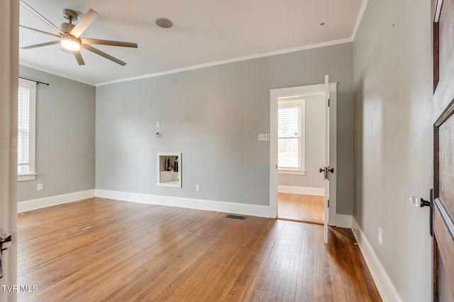 102 West Maple Street, Johnson City, TN 37604