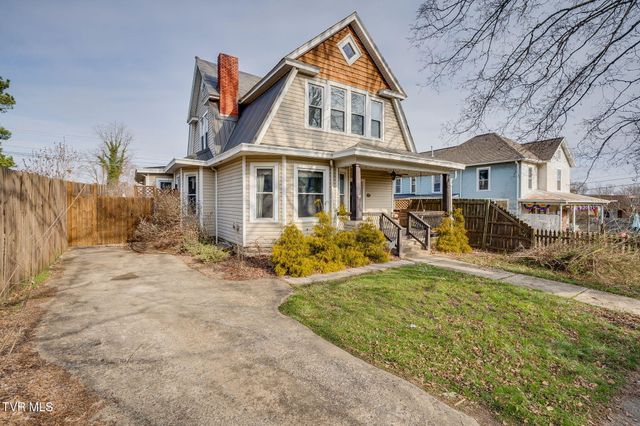 102 West Maple Street, Johnson City, TN 37604