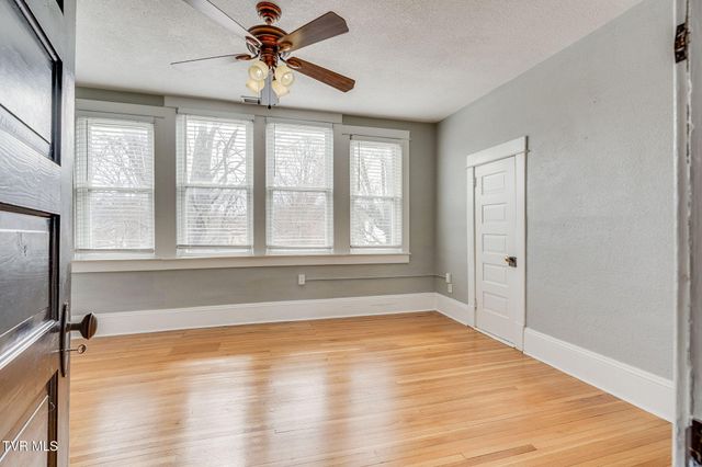 102 West Maple Street, Johnson City, TN 37604