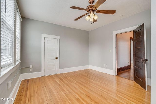 102 West Maple Street, Johnson City, TN 37604