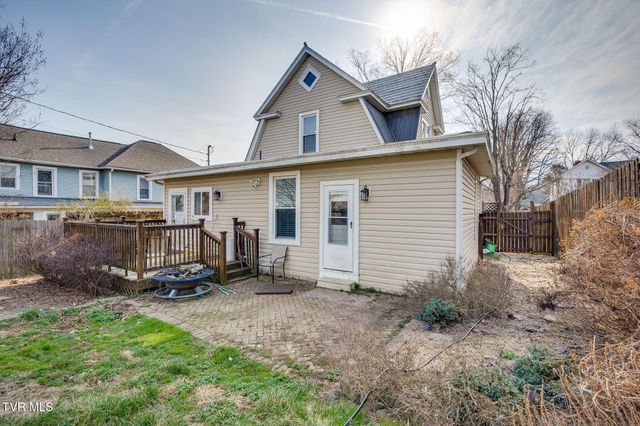 102 West Maple Street, Johnson City, TN 37604