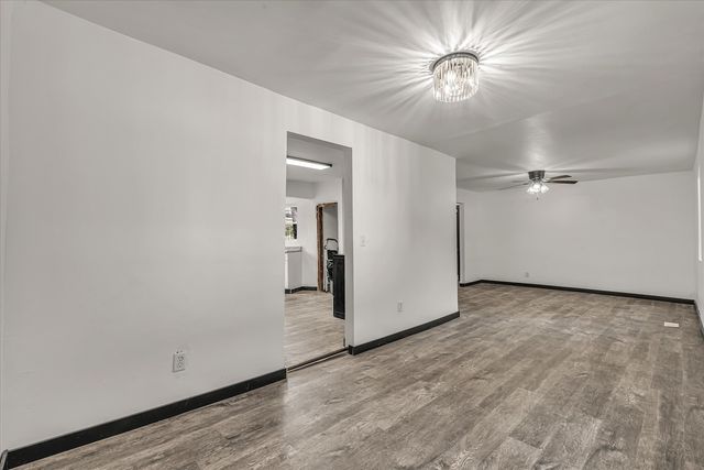 1111 Gaines Street, Davenport, IA 52804