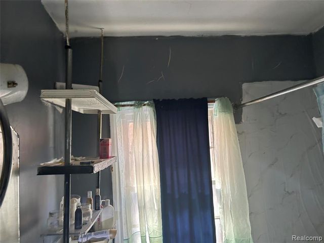 19332 Packard Street, Detroit, MI 48234