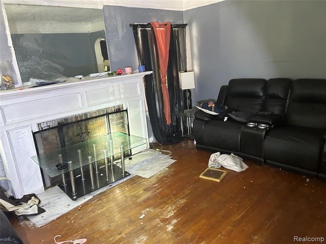 19332 Packard Street, Detroit, MI 48234