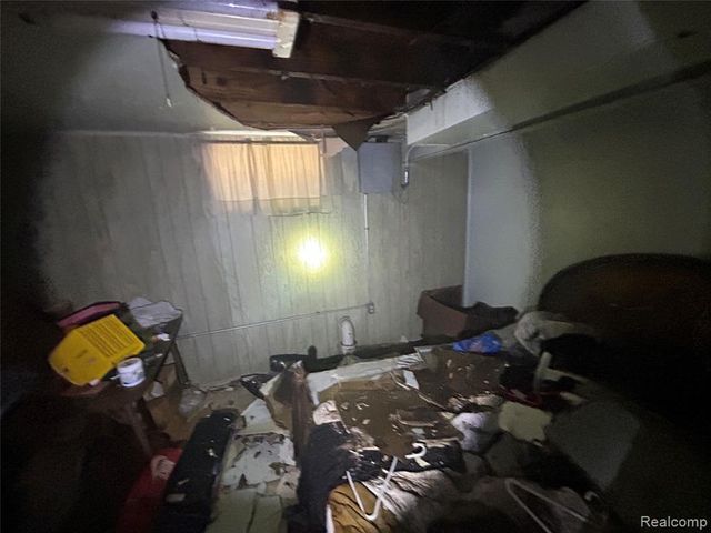 19332 Packard Street, Detroit, MI 48234