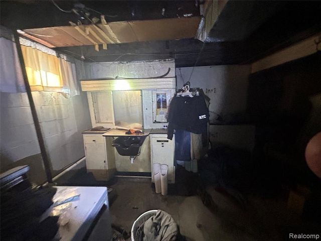 19332 Packard Street, Detroit, MI 48234