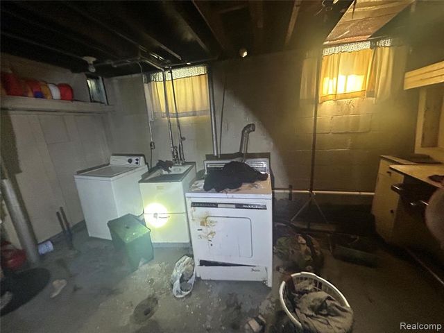 19332 Packard Street, Detroit, MI 48234