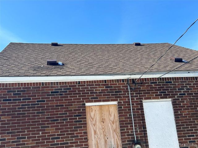 19332 Packard Street, Detroit, MI 48234