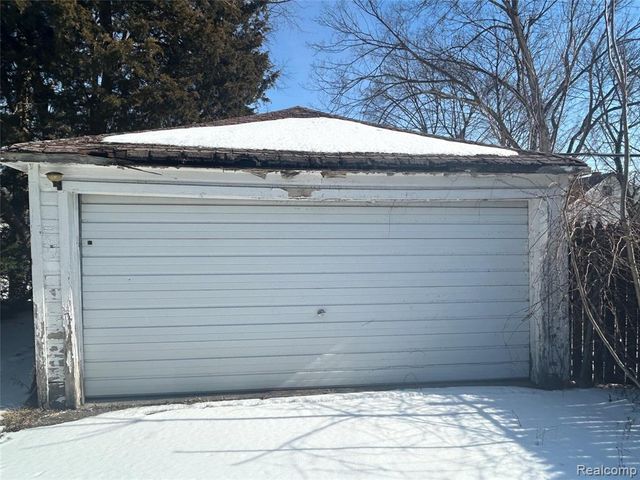 19332 Packard Street, Detroit, MI 48234