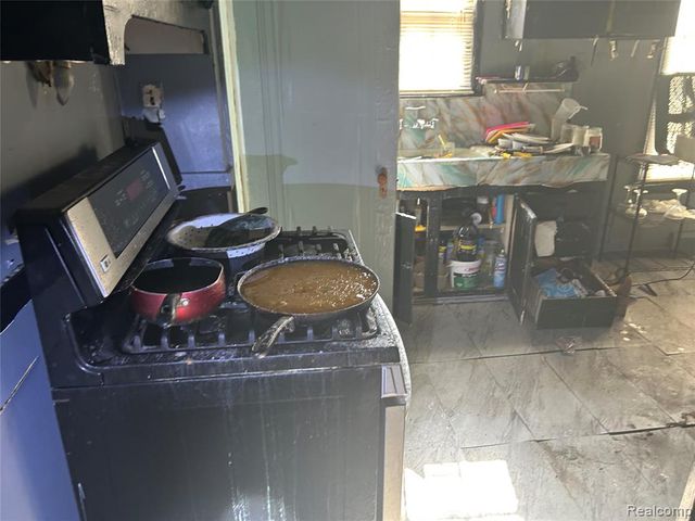 19332 Packard Street, Detroit, MI 48234