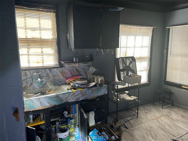 19332 Packard Street, Detroit, MI 48234