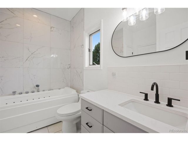8377 Burning Tree Dr, Franktown, CO 80116