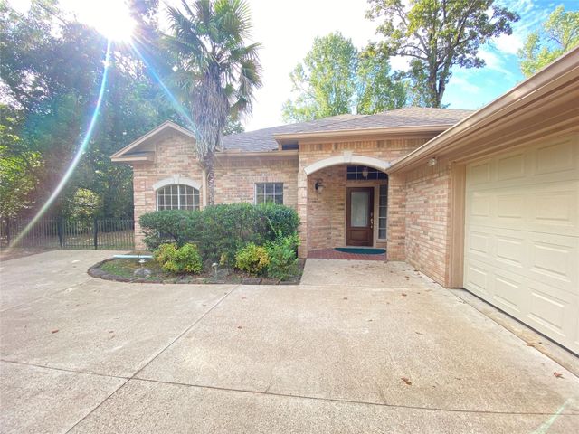 22416 Pebble Beach Way, Huntsville, TX 77320