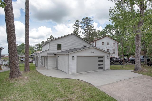 19839 White Dove Drive, Crosby, TX 77532