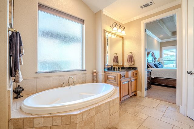 1903 Harbor Lakes Drive, Granbury, TX 76048
