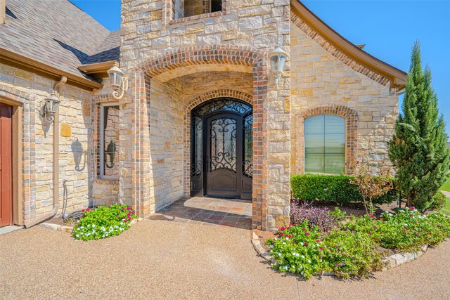 1903 Harbor Lakes Drive, Granbury, TX 76048