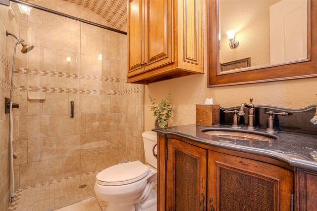 1903 Harbor Lakes Drive, Granbury, TX 76048