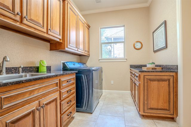 1903 Harbor Lakes Drive, Granbury, TX 76048