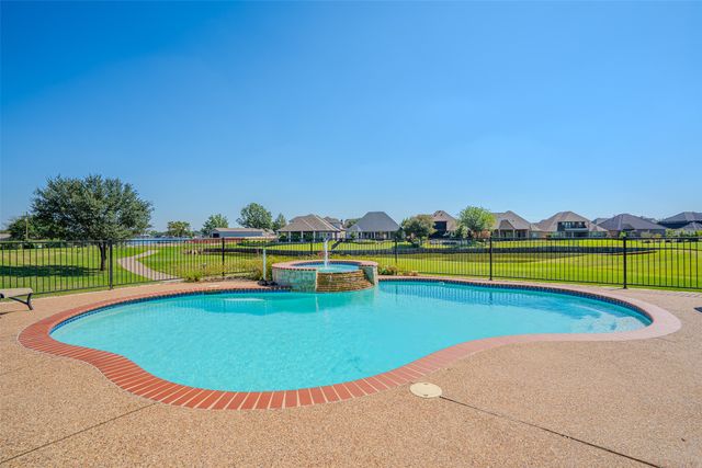 1903 Harbor Lakes Drive, Granbury, TX 76048
