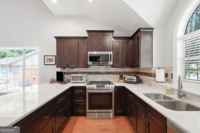 75 Dover Trail, Peachtree City, GA 30269