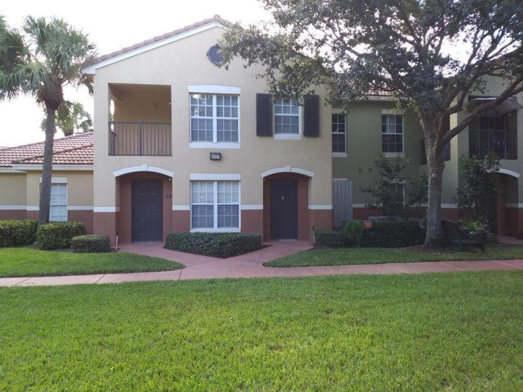 10294 Fox Trail Road 709, Royal Palm Beach, FL 33411