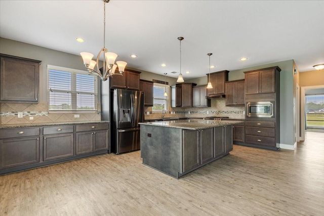 2856 Fm 2917 Road, Alvin, TX 77511