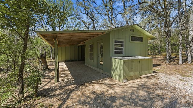 625 Mountain Laurel, New Braunfels, TX 78132