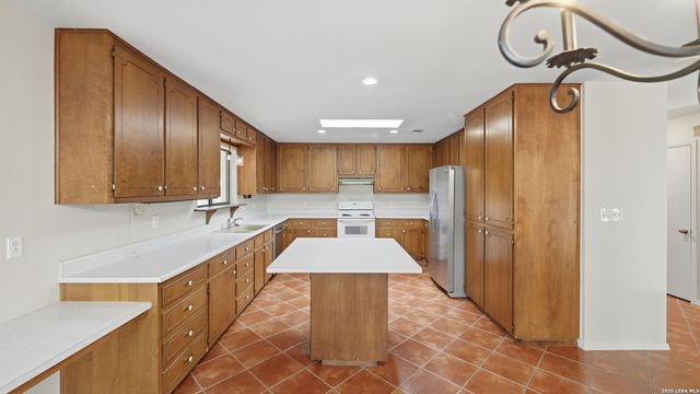 625 Mountain Laurel, New Braunfels, TX 78132