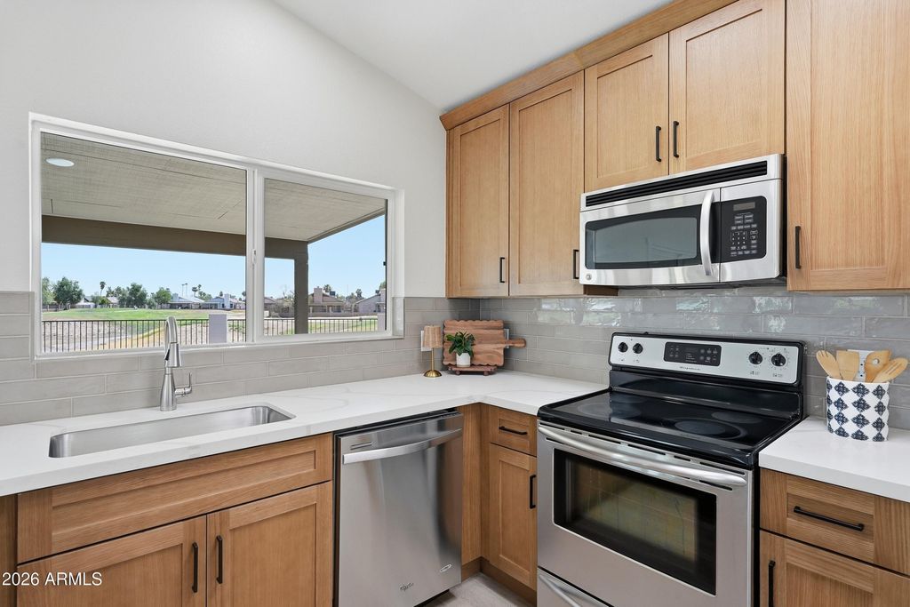8585 N 108TH Drive, Peoria, AZ 85345 — photo 3