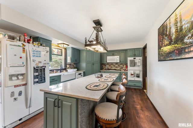 25622 1ST Avenue N, Hillsdale, IL 61257