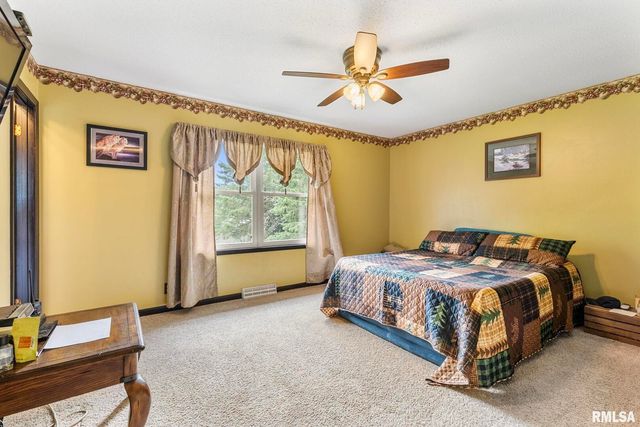 25622 1ST Avenue N, Hillsdale, IL 61257