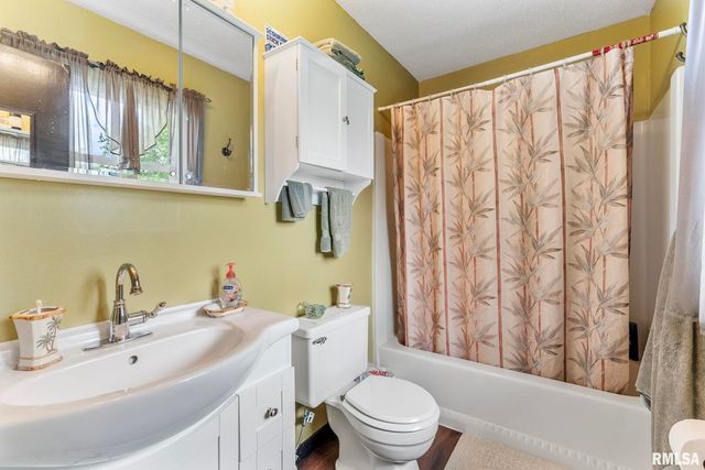 25622 1ST Avenue N, Hillsdale, IL 61257