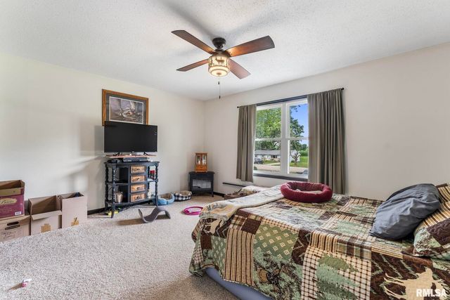 25622 1ST Avenue N, Hillsdale, IL 61257