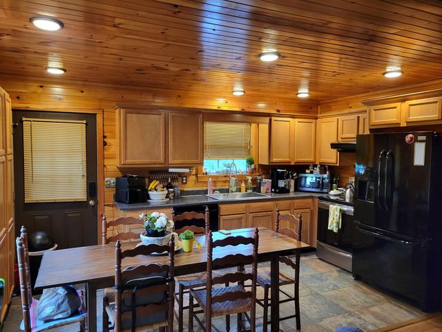 289 Halls Ridge Road, Wellington, KY 40387