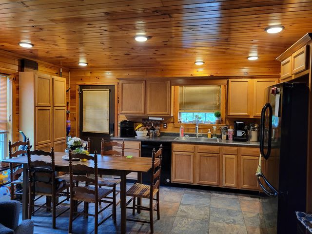 289 Halls Ridge Road, Wellington, KY 40387