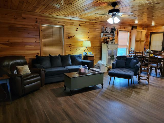 289 Halls Ridge Road, Wellington, KY 40387
