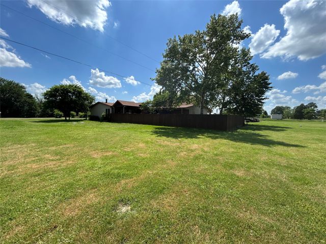 129 Saint Michaels Drive, Trinidad, TX 75163