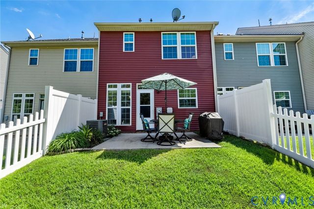 8878 Ringview Dr, Mechanicsville, VA 23116
