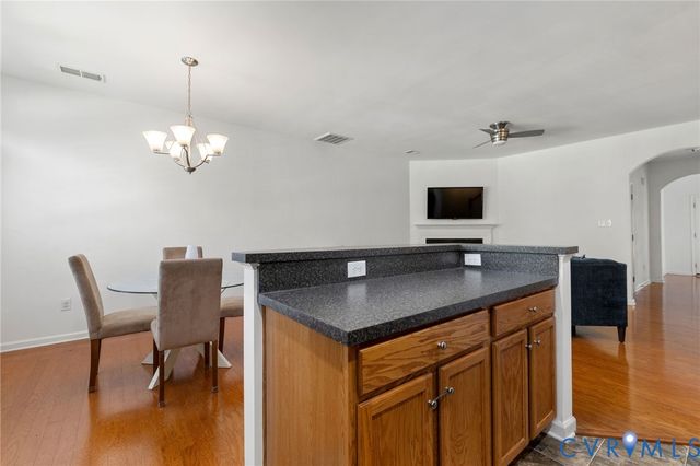 8878 Ringview Dr, Mechanicsville, VA 23116