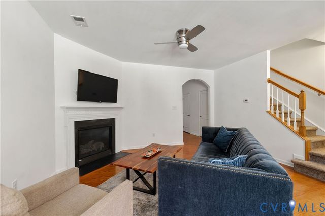 8878 Ringview Dr, Mechanicsville, VA 23116