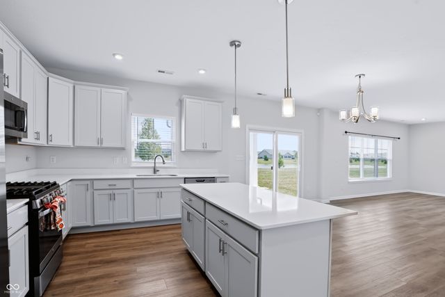 173 Lynnette Way, Cumberland, IN 46229