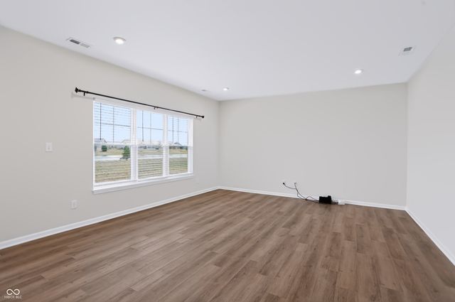 173 Lynnette Way, Cumberland, IN 46229