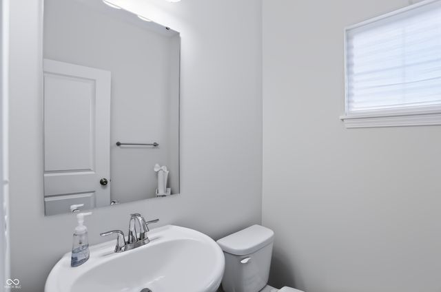 173 Lynnette Way, Cumberland, IN 46229