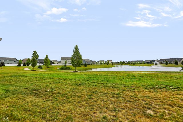 173 Lynnette Way, Cumberland, IN 46229